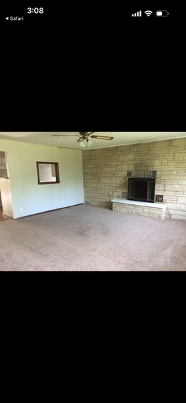 Building Photo - 632 S Whittier Rd