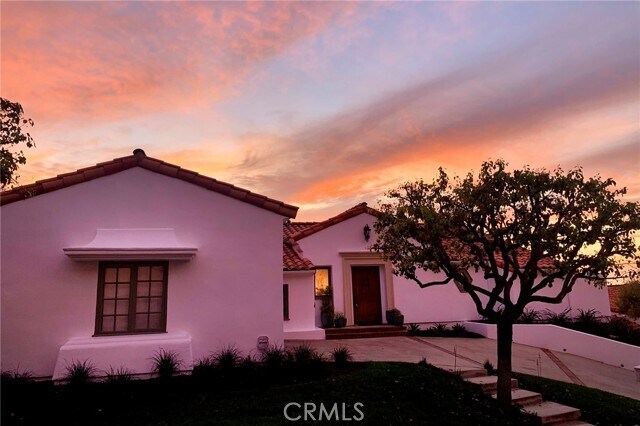 Building Photo - 7080 Vía Del Mar