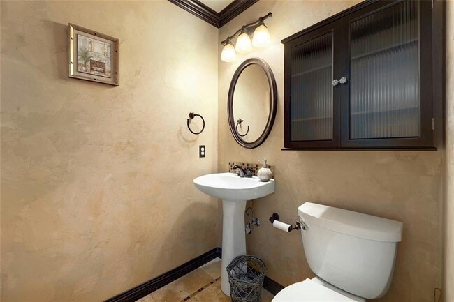 Building Photo - 3806 Azur Ln