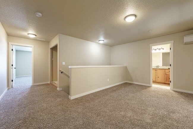 Building Photo - ASK ABOUT OUR AUGUST MOVE IN SPECIAL: Spac...