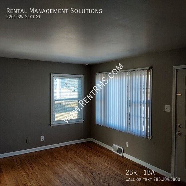 Building Photo - 2201 SW 21st St