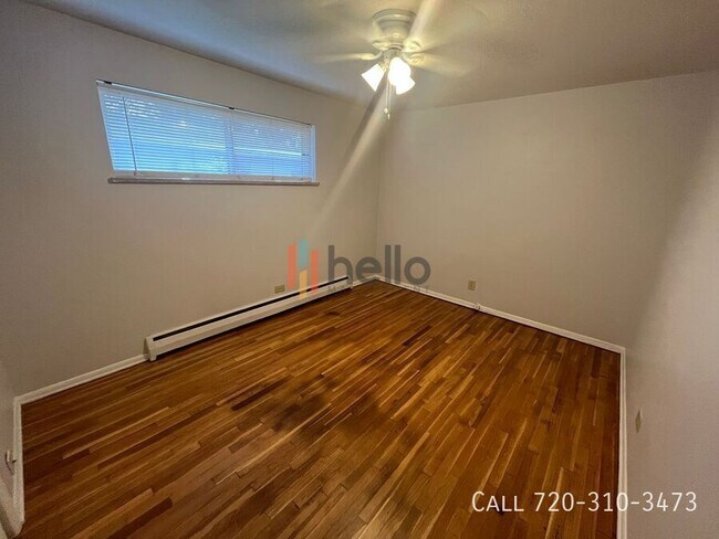 Building Photo - 2516 Quay St