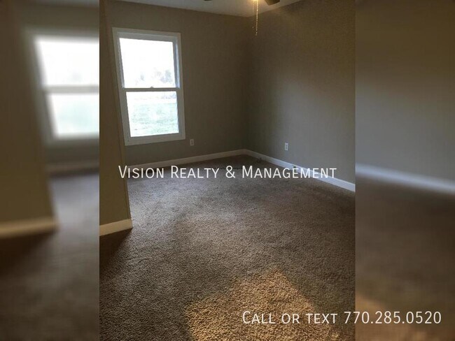 Building Photo - 3BR/2BA Duplex Home