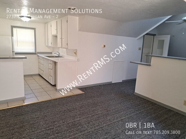 Building Photo - 2737 SE Michigan Ave