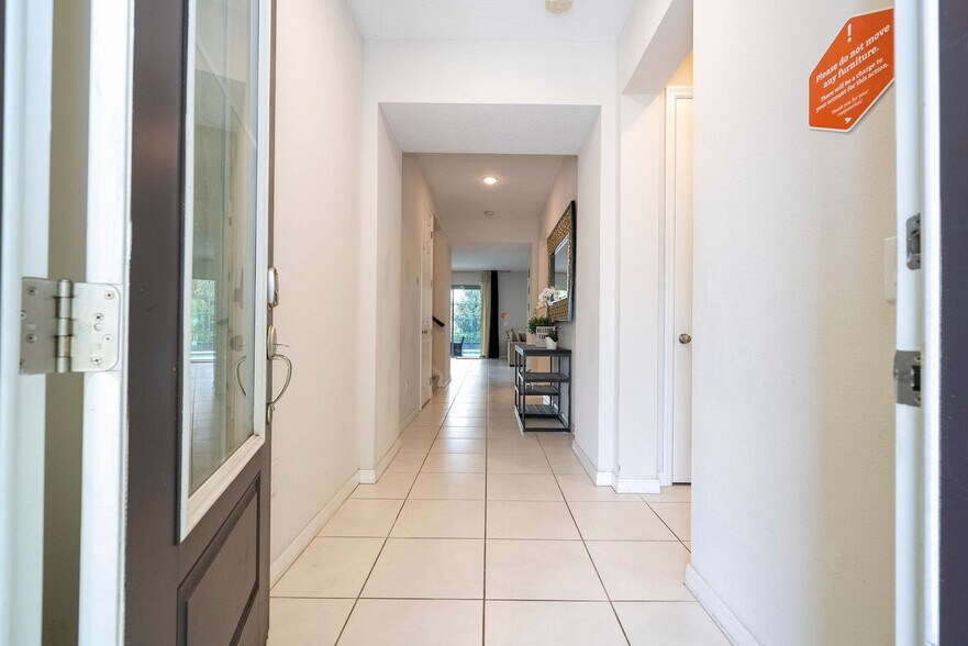 Building Photo - 9035 Sunshine Ridge Loop