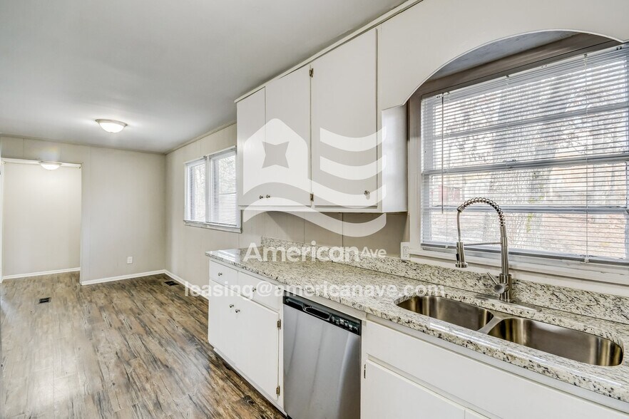 Building Photo - 4560 Spearman Rd