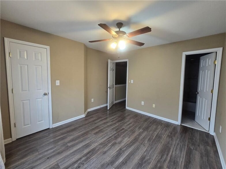 Building Photo - 3222 Hidden Cove Cir NW