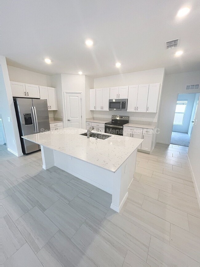 Building Photo - 8844 Bay Leaf Dr