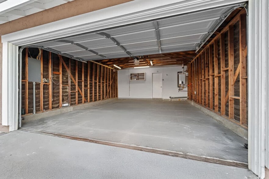 Building Photo - 7630 Andasol St