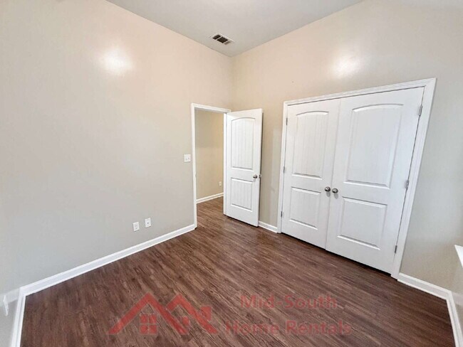 Building Photo - 5626 Tulip Tree Dr