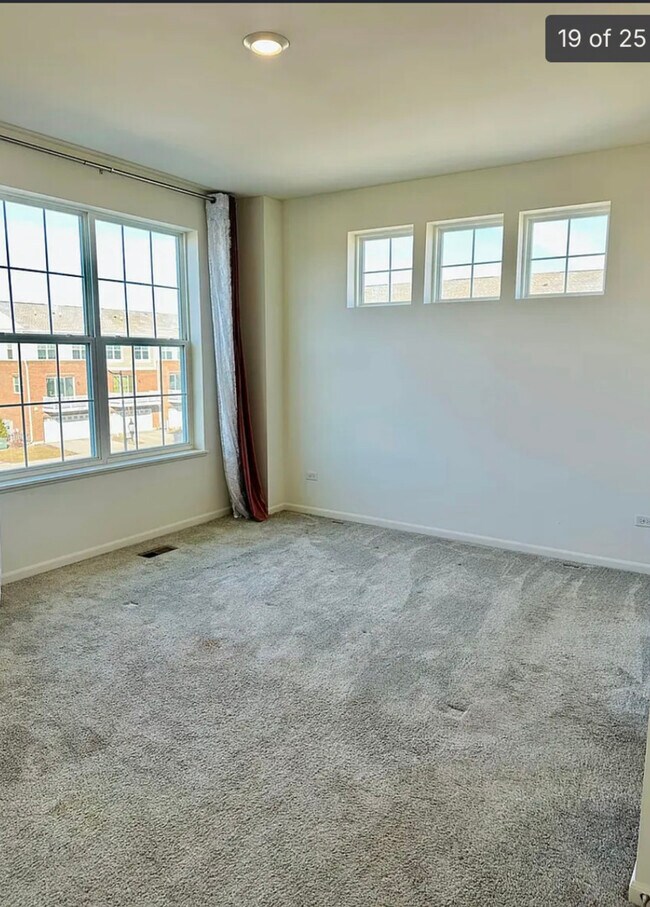 Building Photo - 2949 Reflection Dr