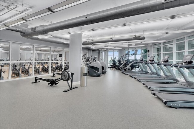 Building Photo - 253 NE 2nd St