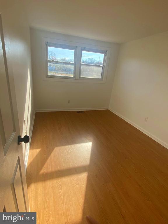 Building Photo - 5 Farragut Ct