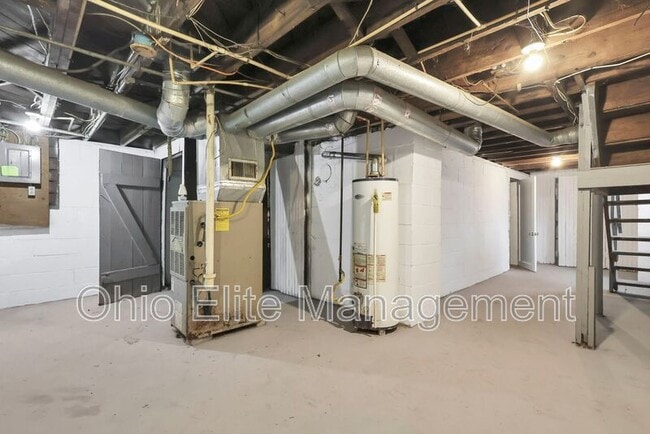 Building Photo - 1038 Forest St