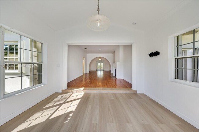 Building Photo - 9056 Emerson Ave