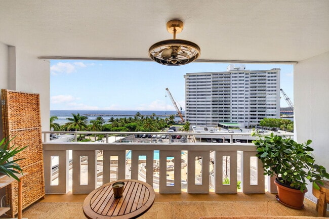 Building Photo - 2000 S Ocean Dr