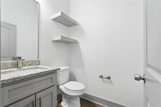 Building Photo - 716 Oak Creek Dr