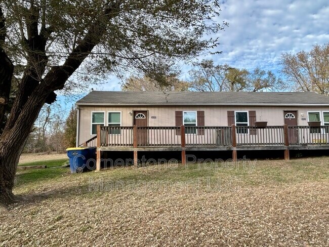 Building Photo - 34040 W 84th St