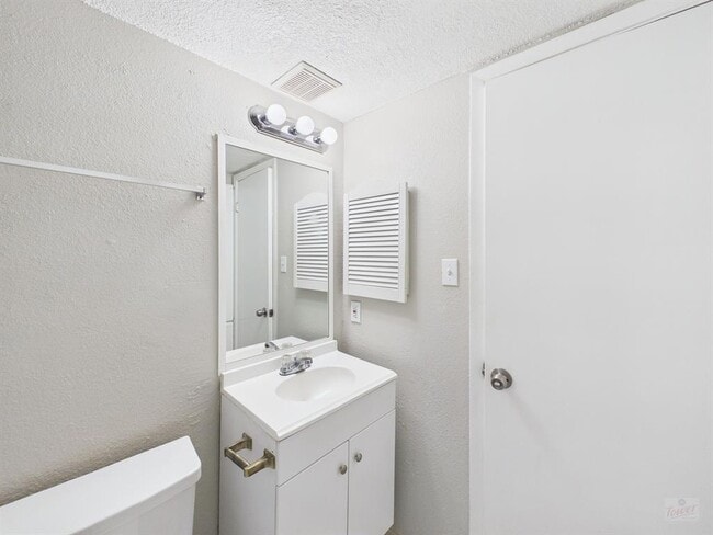 Building Photo - 2500 Burleson Rd