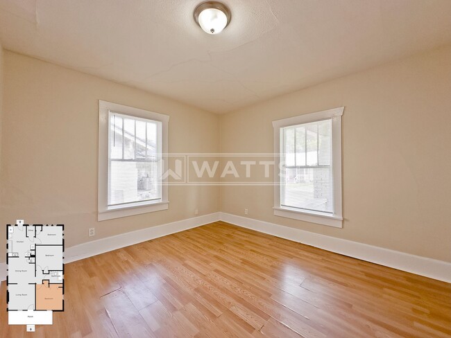 Building Photo - 3-Bedroom House in East Lake.