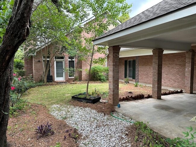 Building Photo - 8601 Harvest Ridge Dr