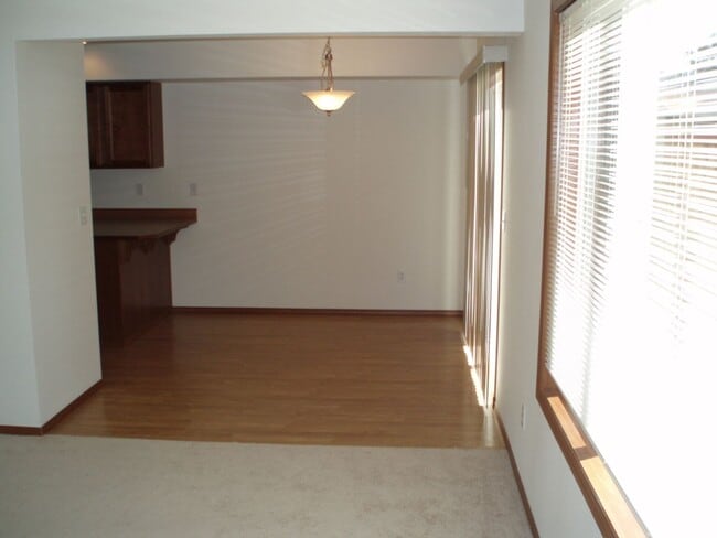 Building Photo - Hopkins - 1402