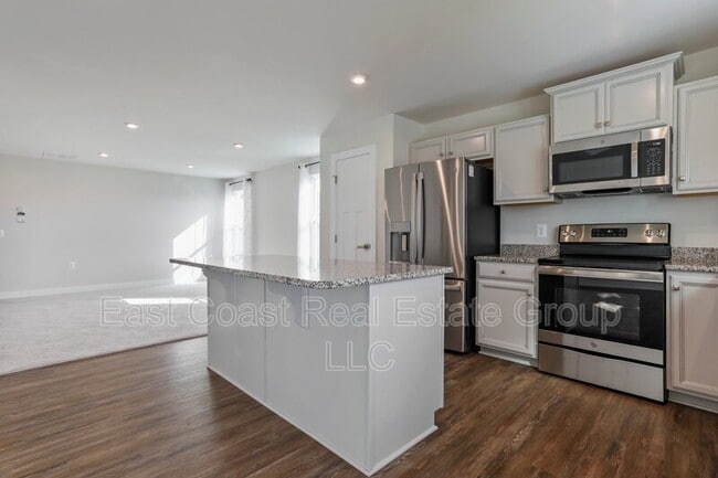 Building Photo - 329 Bookers Ct