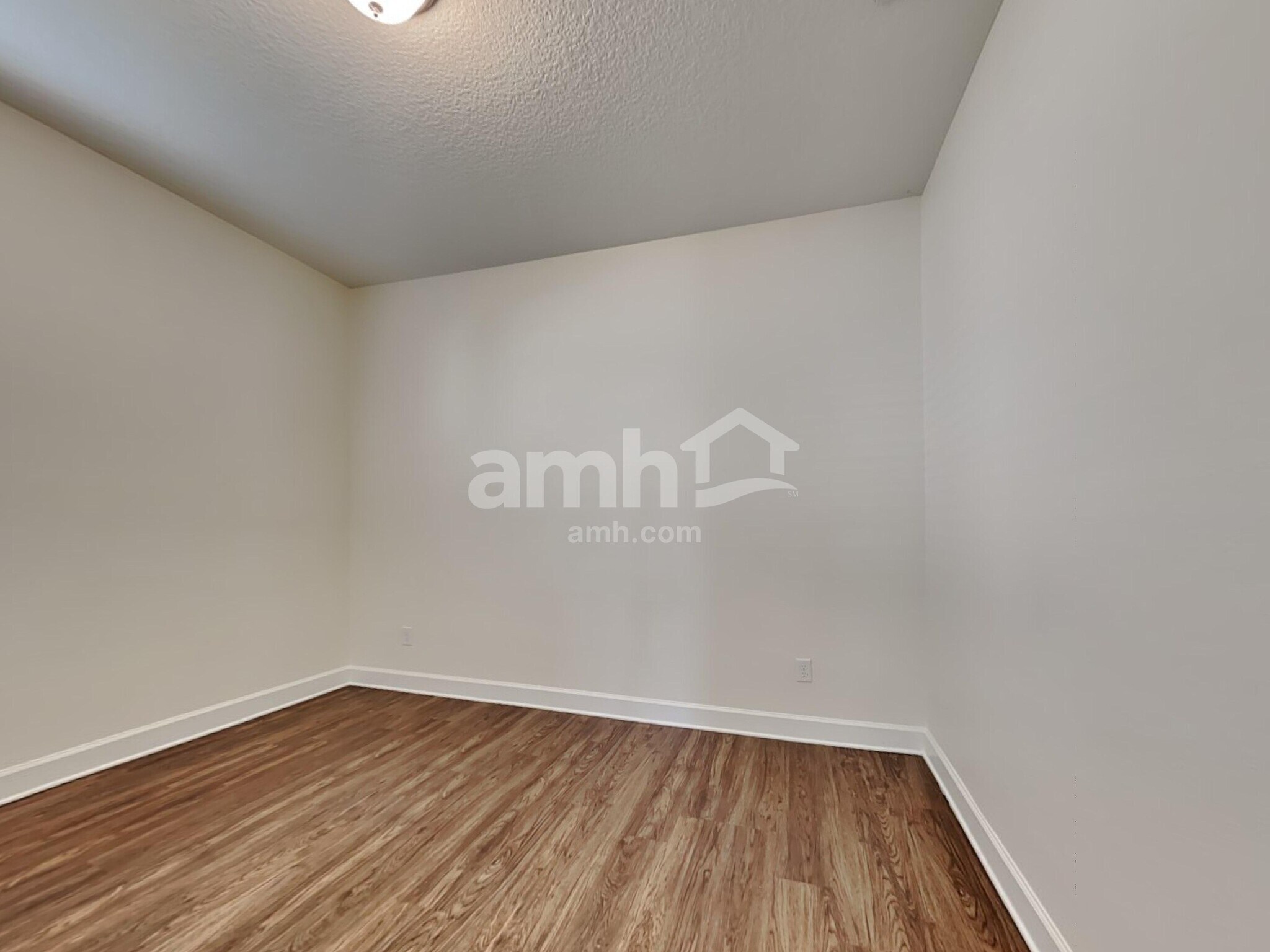Building Photo - 974 Sunny Stroll Dr