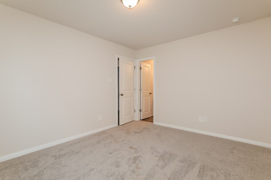 Building Photo - 13023 S Green Wing Cir