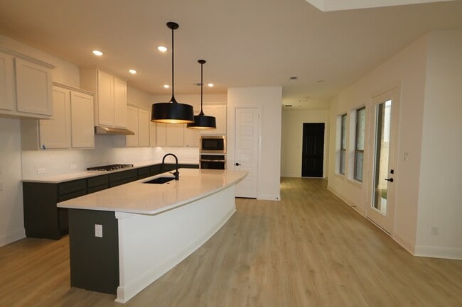 Building Photo - 1514 Roundup Way