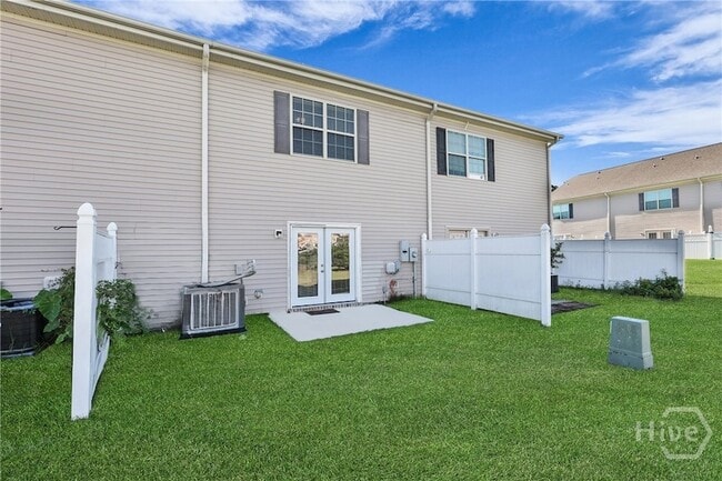 Building Photo - 975 Canyon Oak Loop