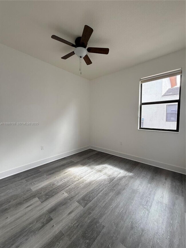 Building Photo - 10449 NW 82nd St