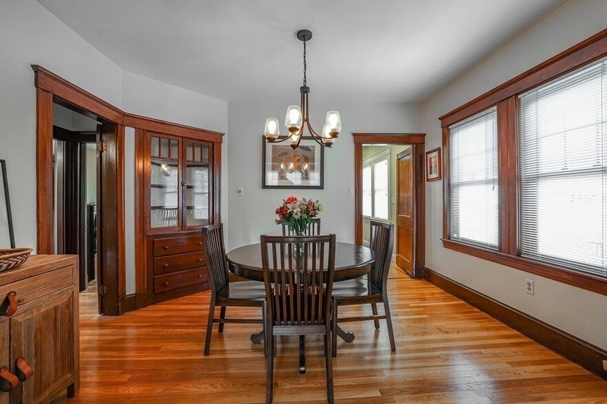 Building Photo - 158 Durnell Ave