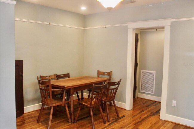 Building Photo - 701 W Swann Ave