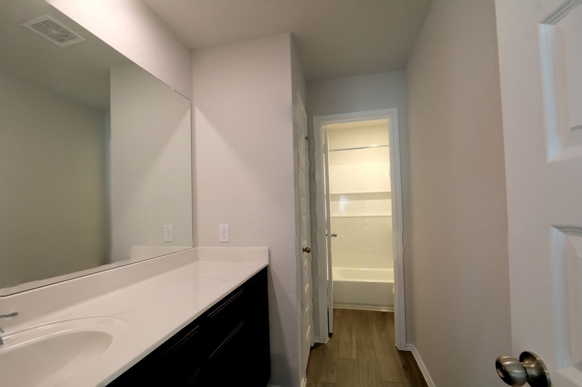 Building Photo - 2091 Olivia Dr