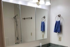 common bath - 6727 N 13th Pl