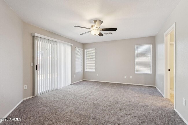 Building Photo - 1556 N Rockwell Ct