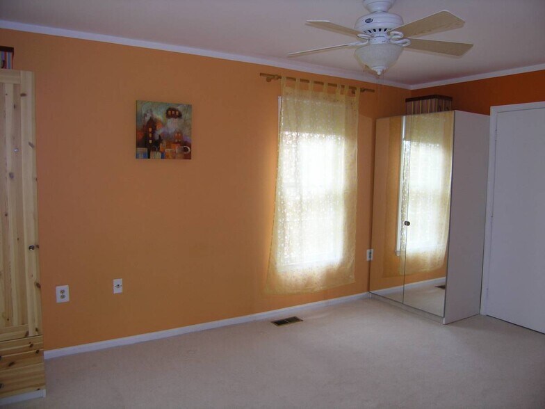 Building Photo - 2550 D S Arlington Mill Dr