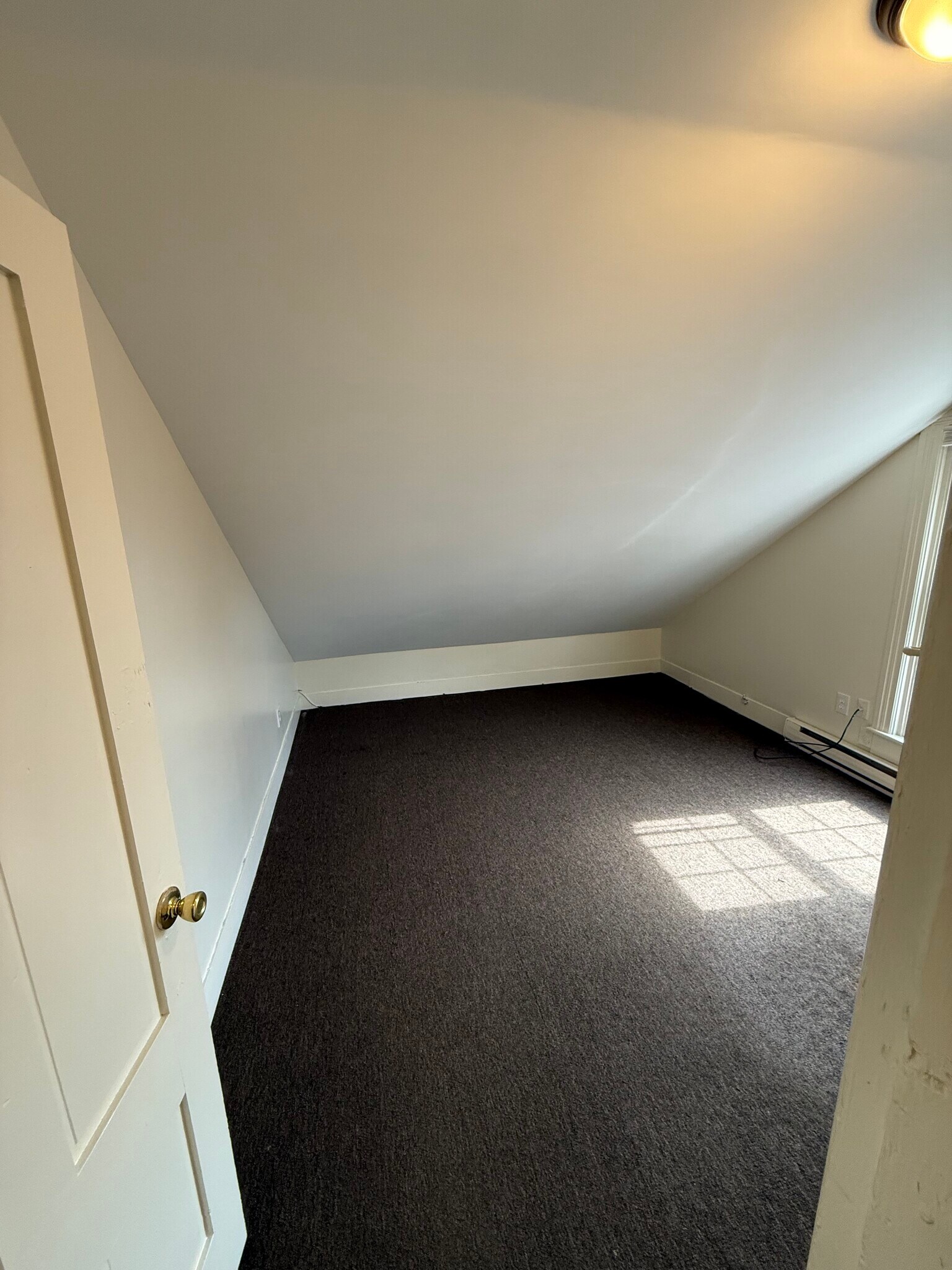 Building Photo - 13 Brayton Ct