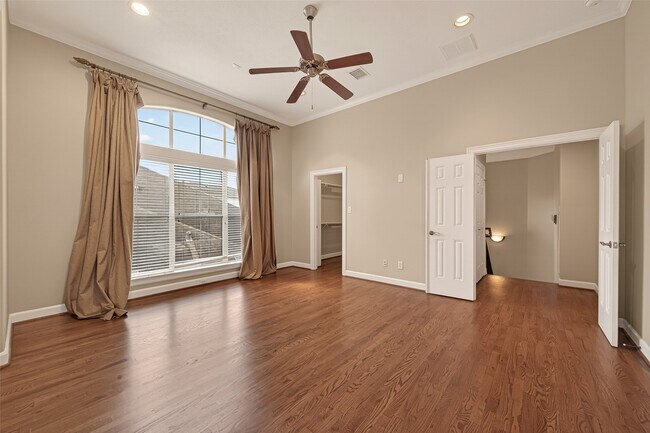 Building Photo - 5111 Inker St