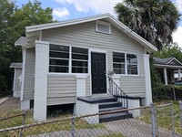 Building Photo - College Cottages