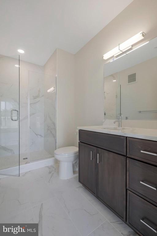 Building Photo - 635 Slaters Ln