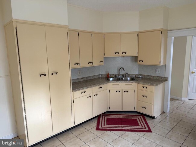 Building Photo - 21 Michigan Ave