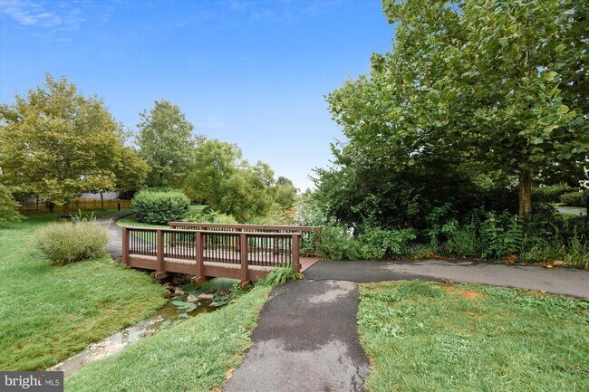 Building Photo - 44030 Gala Cir