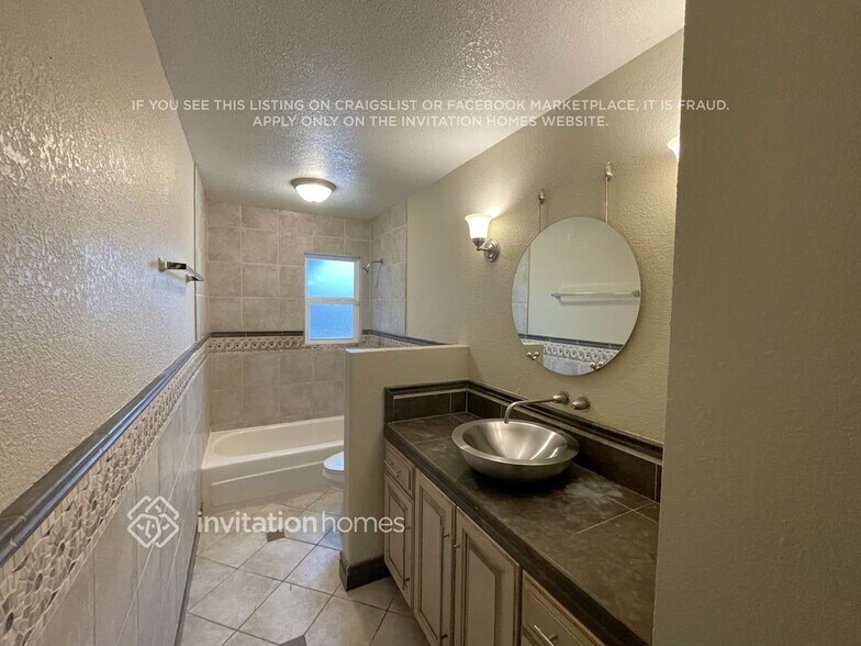 Building Photo - 3343 Hacienda Way