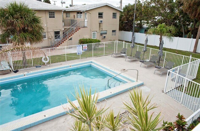 Building Photo - 4105 N Ocean Dr