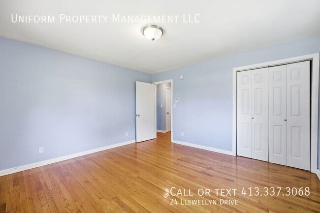 Building Photo - 24 Llewellyn Dr