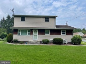 Building Photo - 484 Pennsylvania Ave