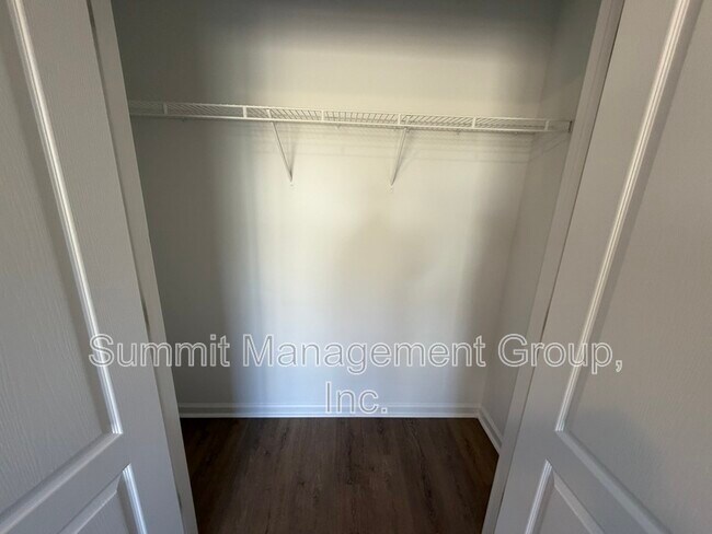 Building Photo - 25 Stephens Way