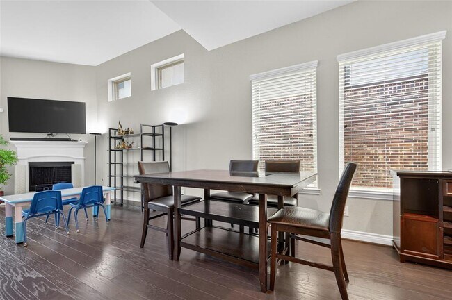 Building Photo - 4947 Thunder Creek Ln